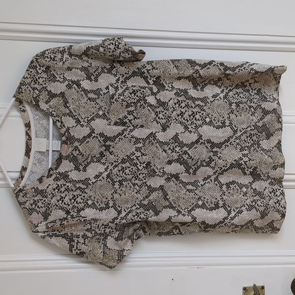 H&M Tops - H&M Snake Print Short Sleeve Tee - Black and Cream
